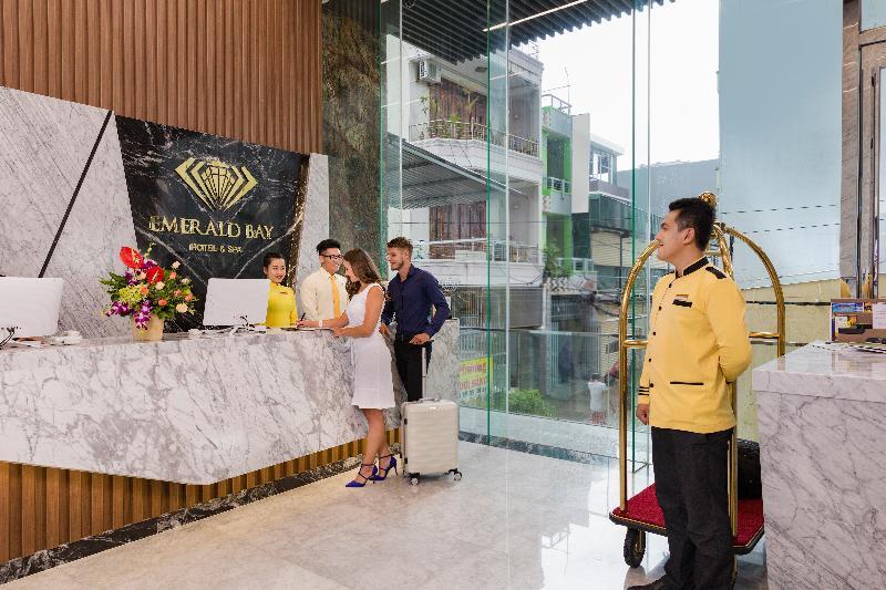 Emerald Bay Nha Trang Hotel And Spa Екстериор снимка