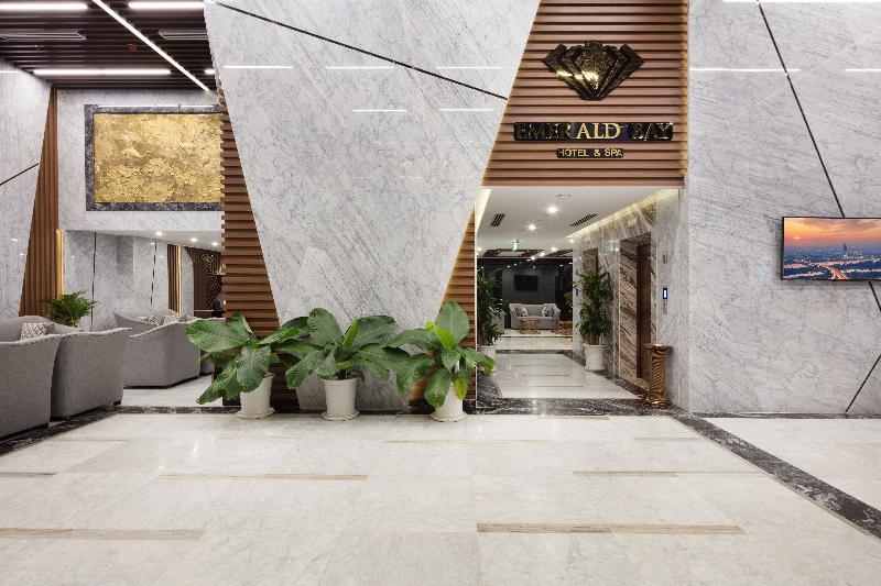 Emerald Bay Nha Trang Hotel And Spa Екстериор снимка