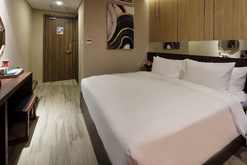 Emerald Bay Nha Trang Hotel And Spa Екстериор снимка