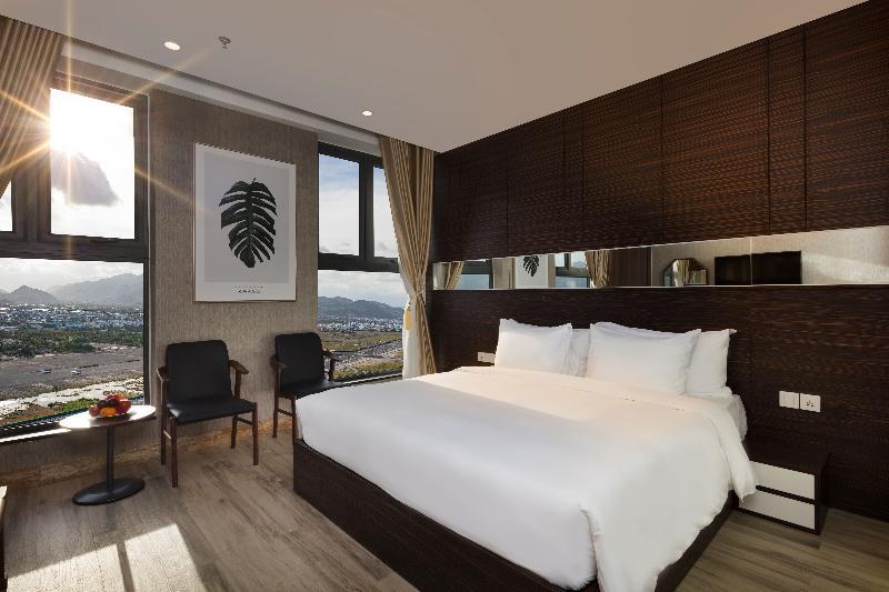 Emerald Bay Nha Trang Hotel And Spa Екстериор снимка