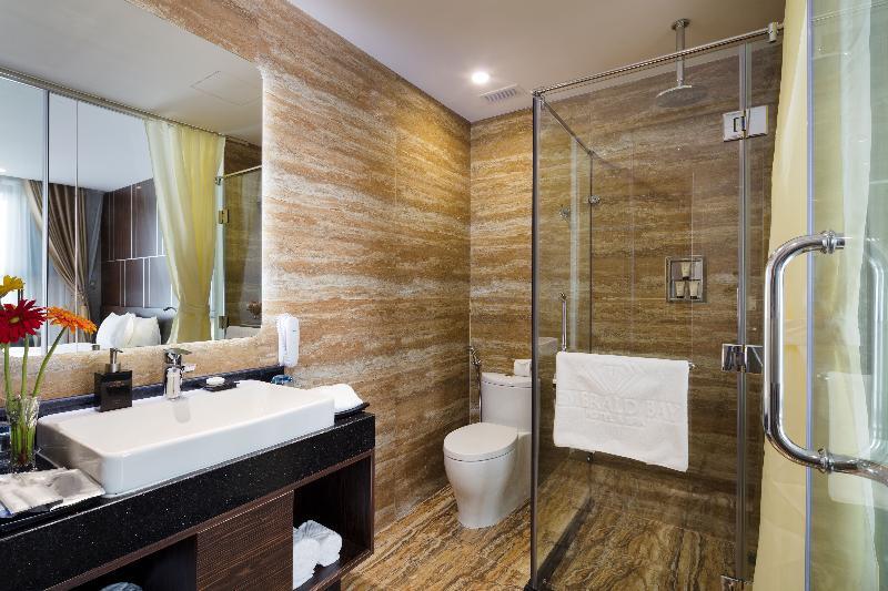 Emerald Bay Nha Trang Hotel And Spa Екстериор снимка