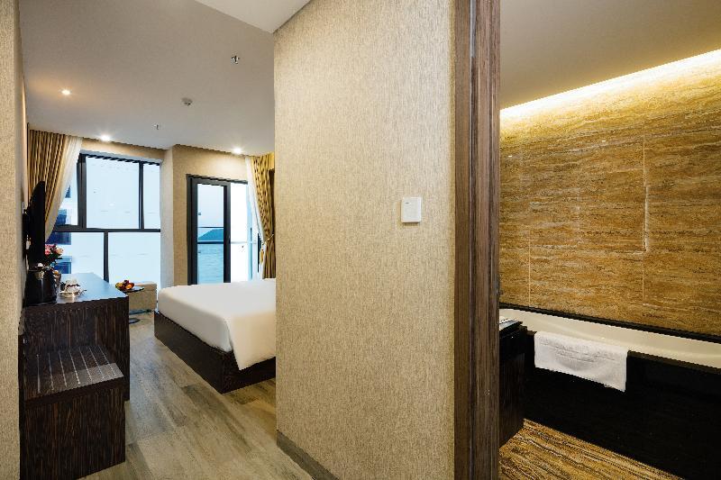 Emerald Bay Nha Trang Hotel And Spa Екстериор снимка