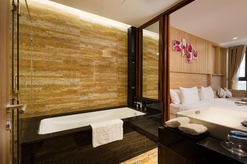 Emerald Bay Nha Trang Hotel And Spa Екстериор снимка